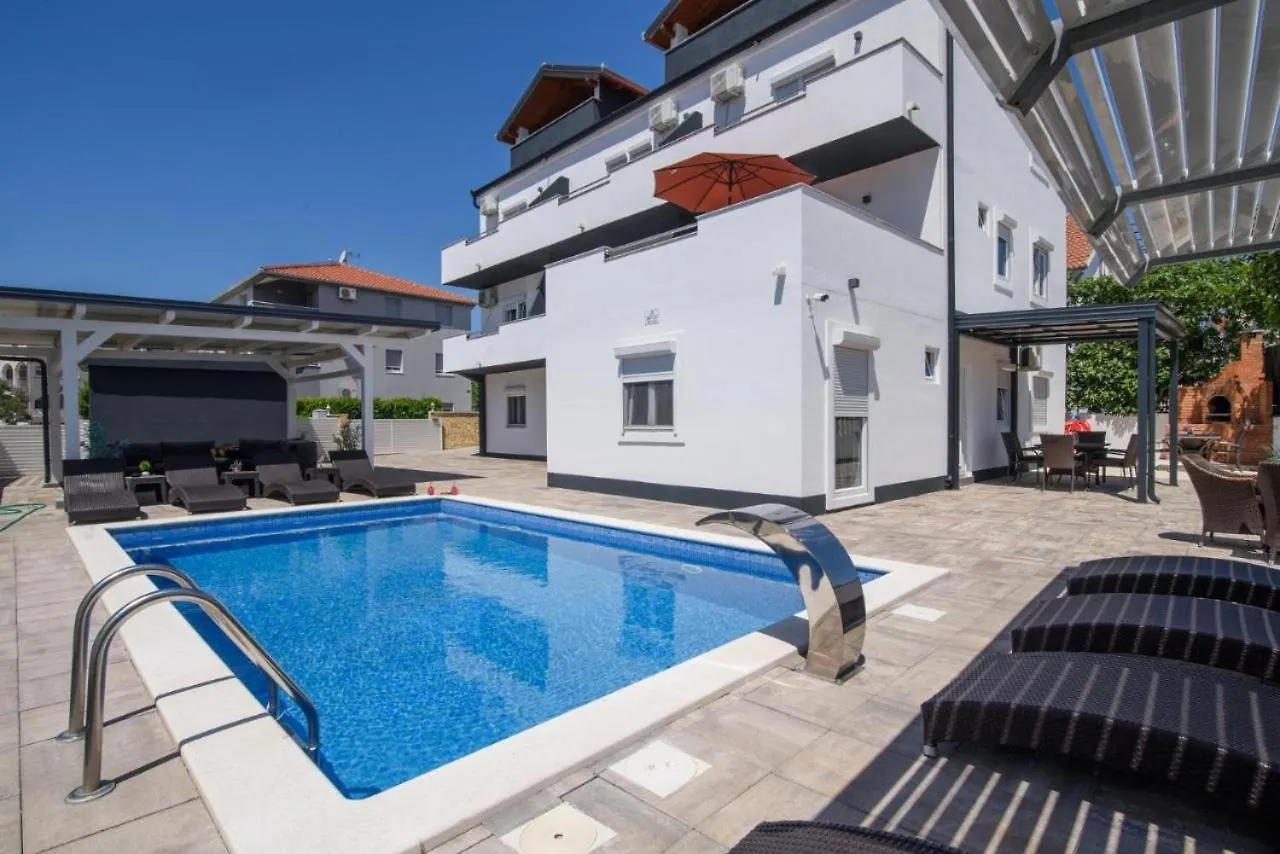 Apartment In Okrug Gornji With Sea View, Balcony, Air Conditioning, Wifi 5134-3 Τρογκίρ